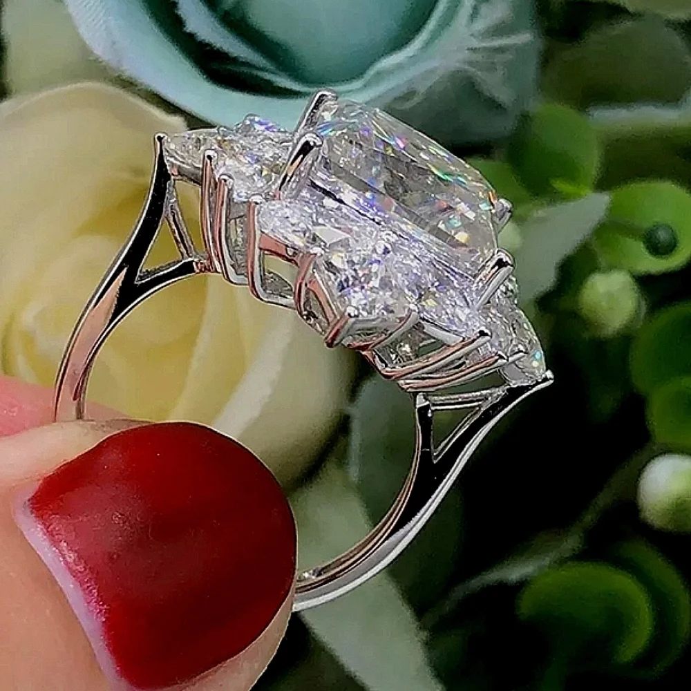 💖*NWOT* .925 Sterling Silver Cubic Zirconia Ring